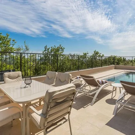 Villa Skarline Comfortable *