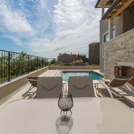 Skarline Comfortable * Buje